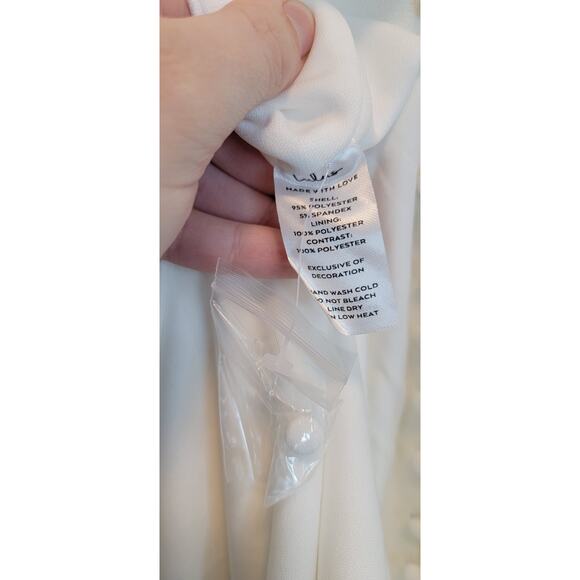 Dreamy Elegant Size Small NWT Lulus Wedding Dress Button Detail Spaghetti V-Neck - Picture 14 of 16